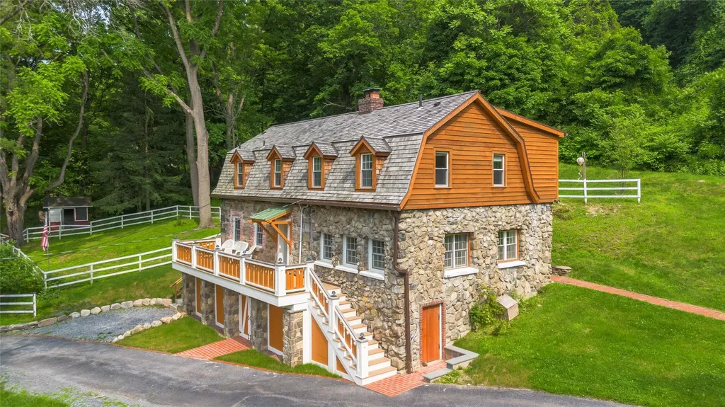143 Mountain Lane Beacon NY 12508
