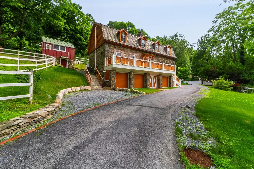 143 Mountain Lane Beacon NY 12508