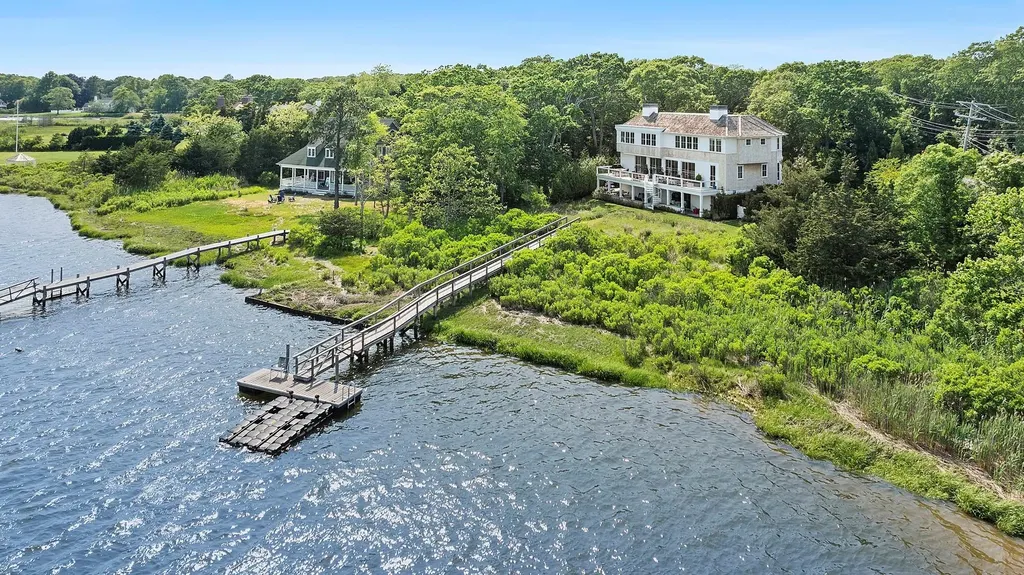 801 Montauk Highway Westhampton Beach NY 11978
