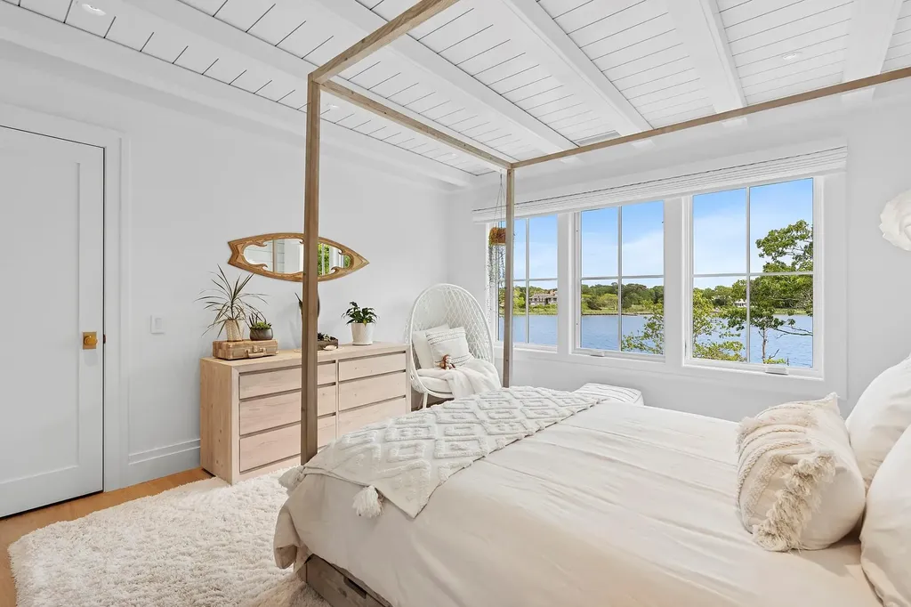 801 Montauk Highway Westhampton Beach NY 11978
