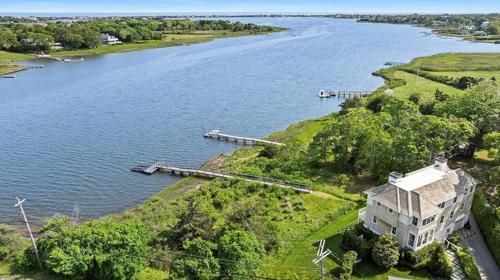 801 Montauk Highway Westhampton Beach NY 11978