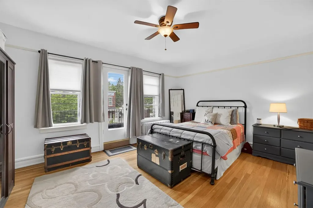 131 E 238th Street Bronx NY 10470