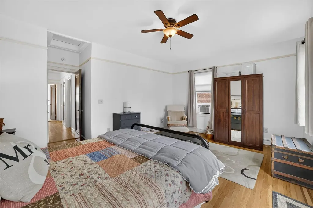 131 E 238th Street Bronx NY 10470