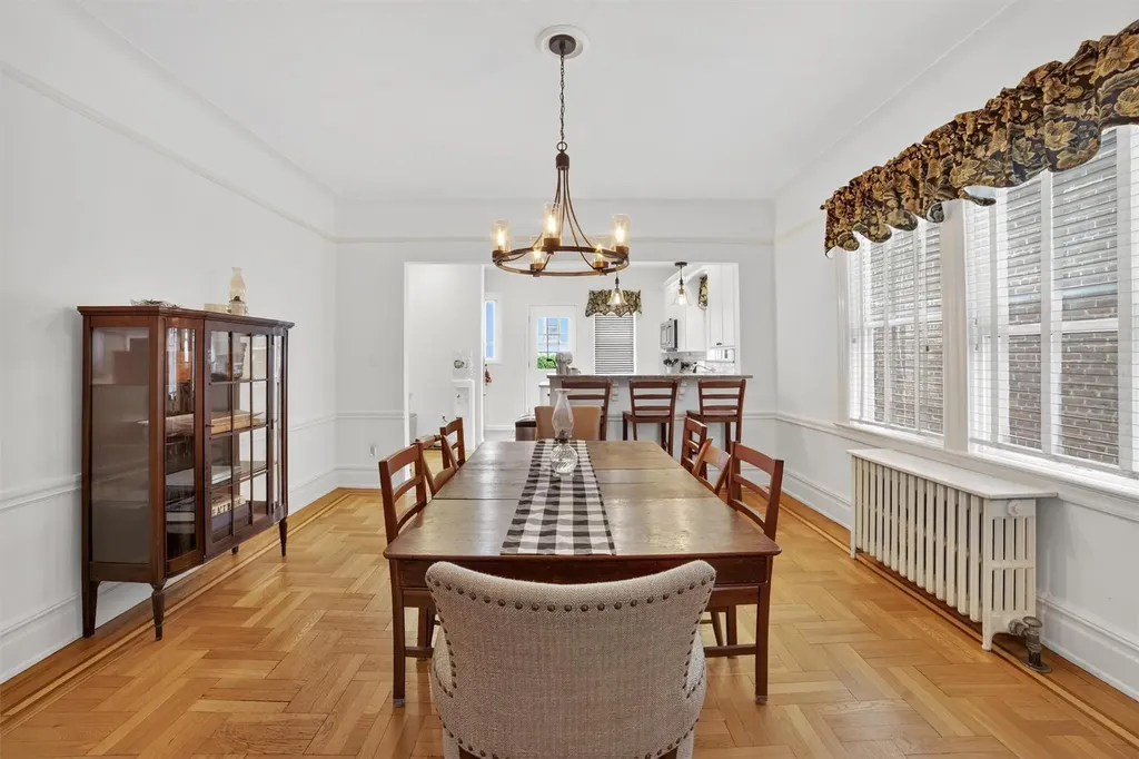 131 E 238th Street Bronx NY 10470