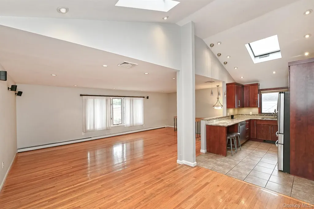 36 Dawes Avenue Syosset NY 11791