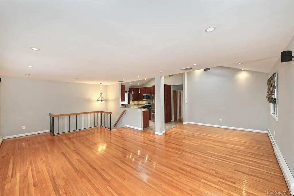 36 Dawes Avenue Syosset NY 11791