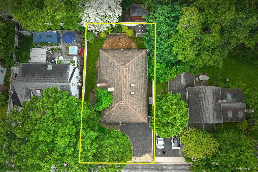 36 Dawes Avenue Syosset NY 11791