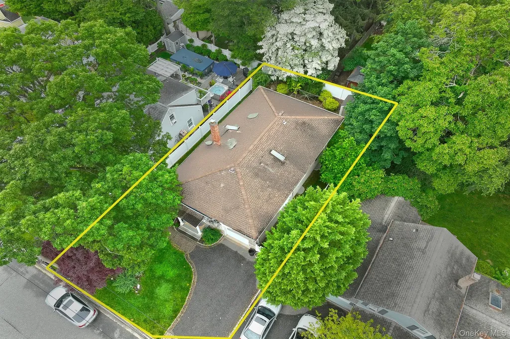 36 Dawes Avenue Syosset NY 11791