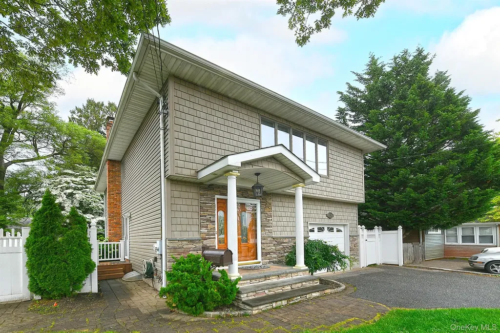 36 Dawes Avenue Syosset NY 11791