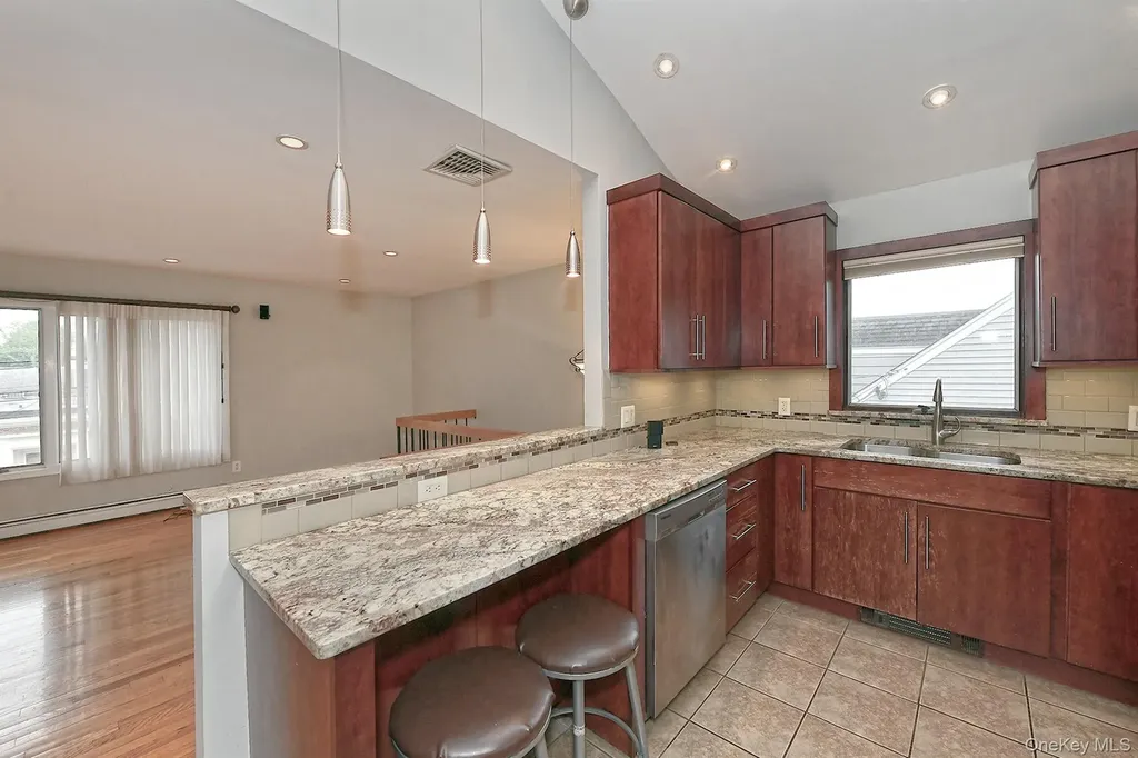 36 Dawes Avenue Syosset NY 11791