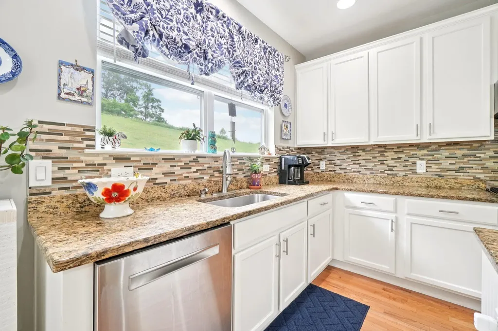 2602 Hawthorn Way New Windsor NY 12553