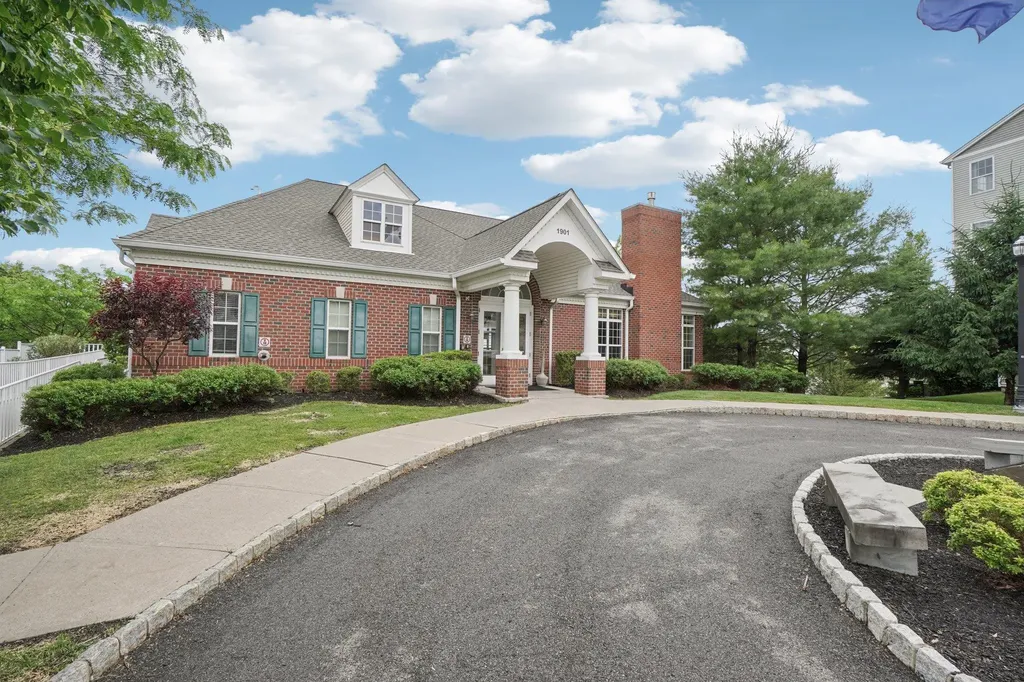 2602 Hawthorn Way New Windsor NY 12553