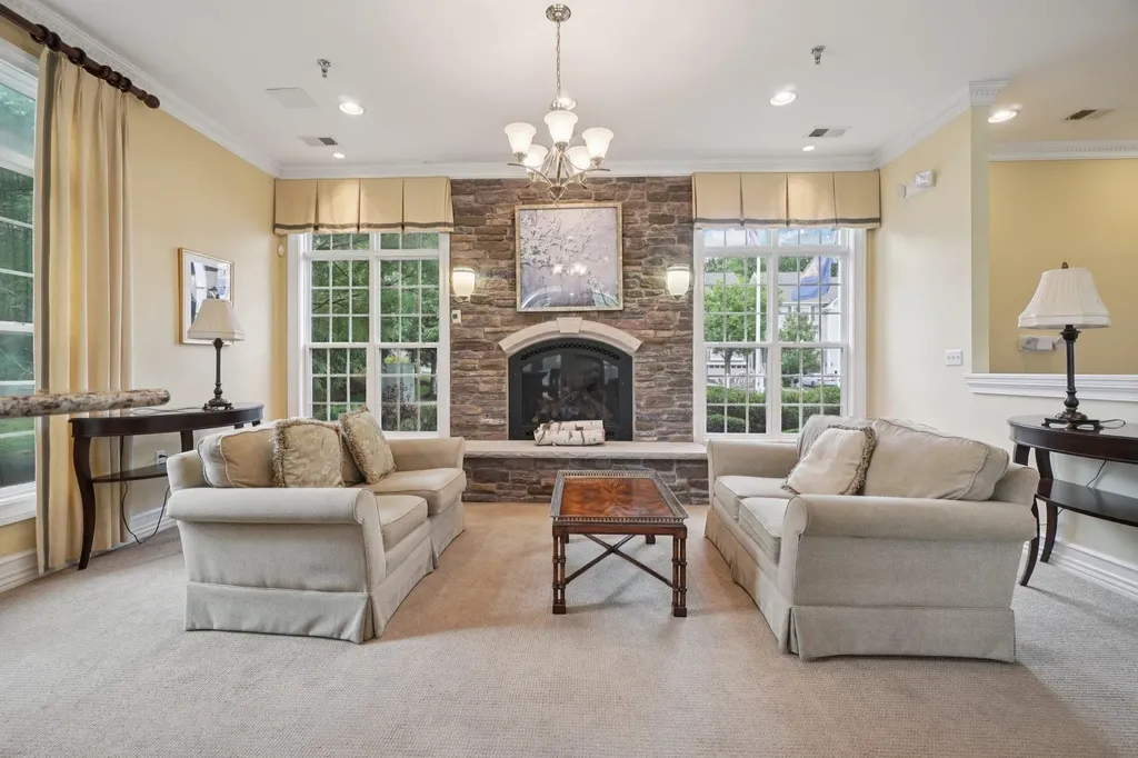 2602 Hawthorn Way New Windsor NY 12553