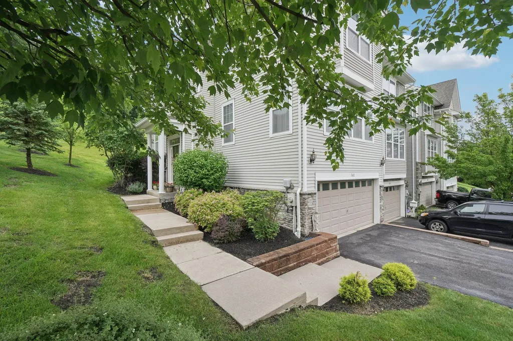 2602 Hawthorn Way New Windsor NY 12553