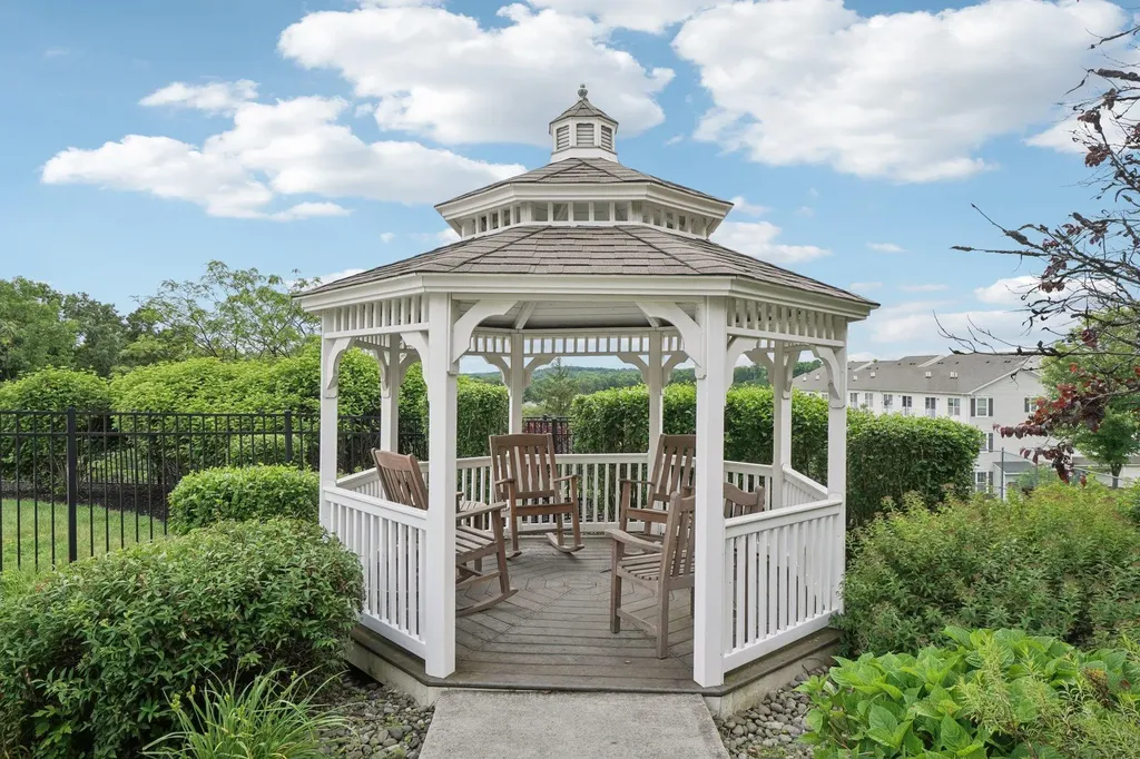 2602 Hawthorn Way New Windsor NY 12553