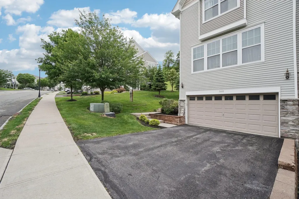 2602 Hawthorn Way New Windsor NY 12553
