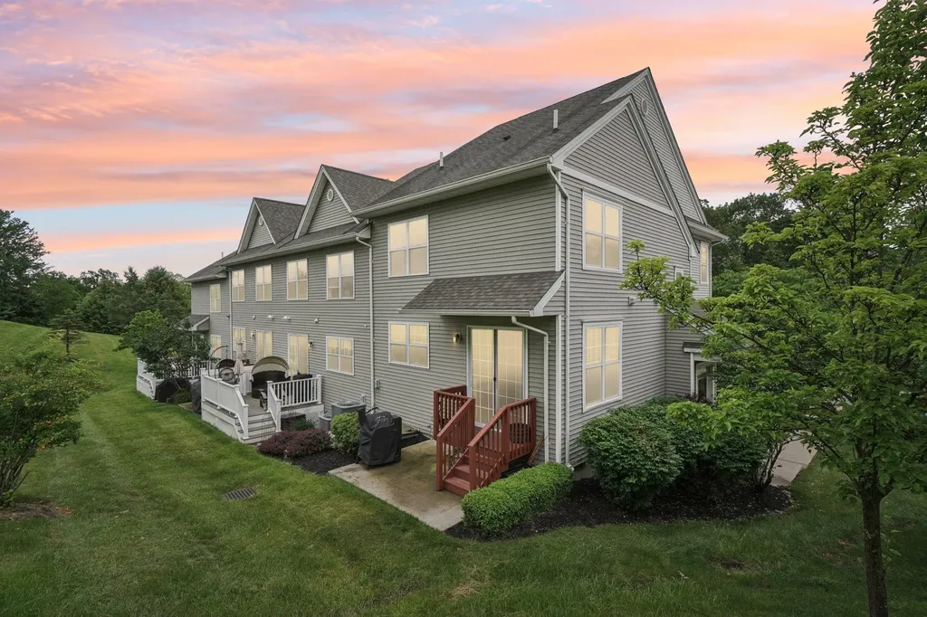 2602 Hawthorn Way New Windsor NY 12553