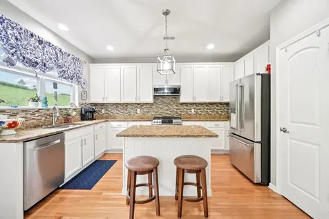 2602 Hawthorn Way New Windsor NY 12553