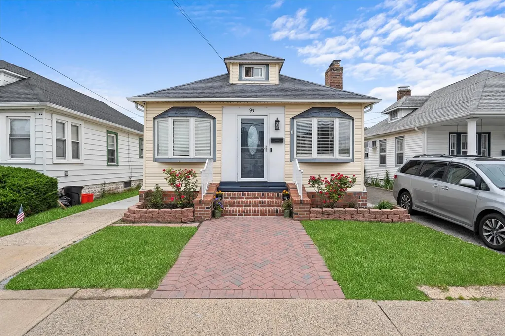93 Island Parkway Island Park NY 11558