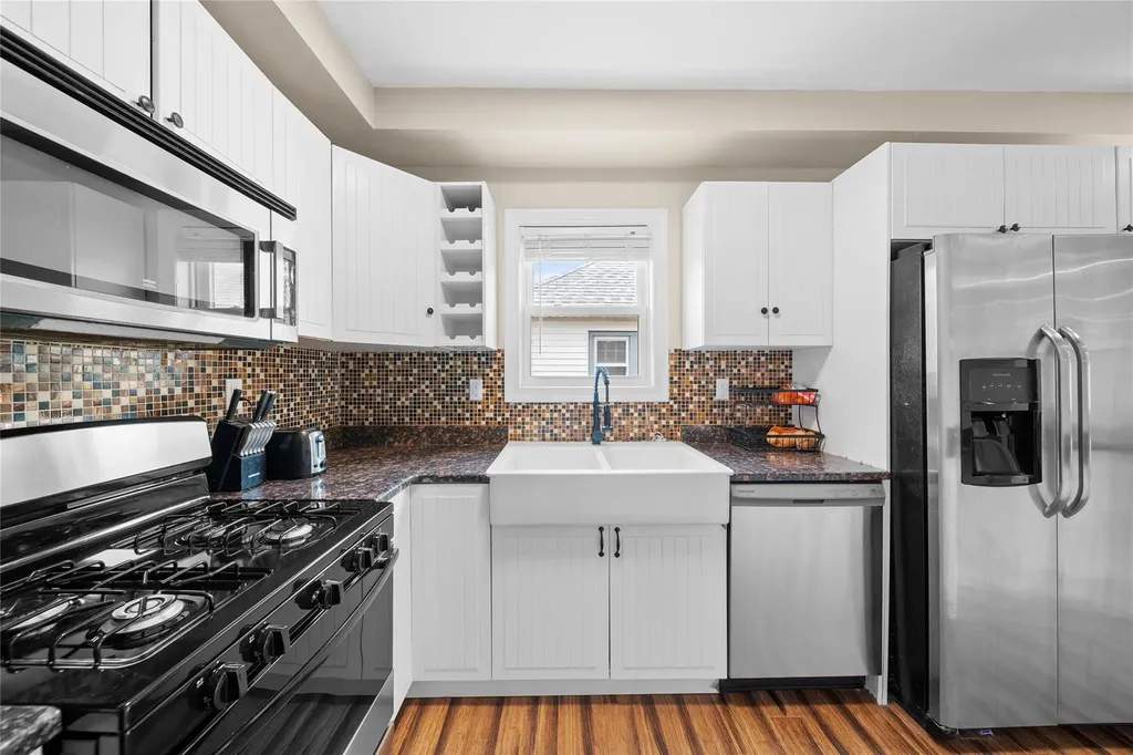 93 Island Parkway Island Park NY 11558
