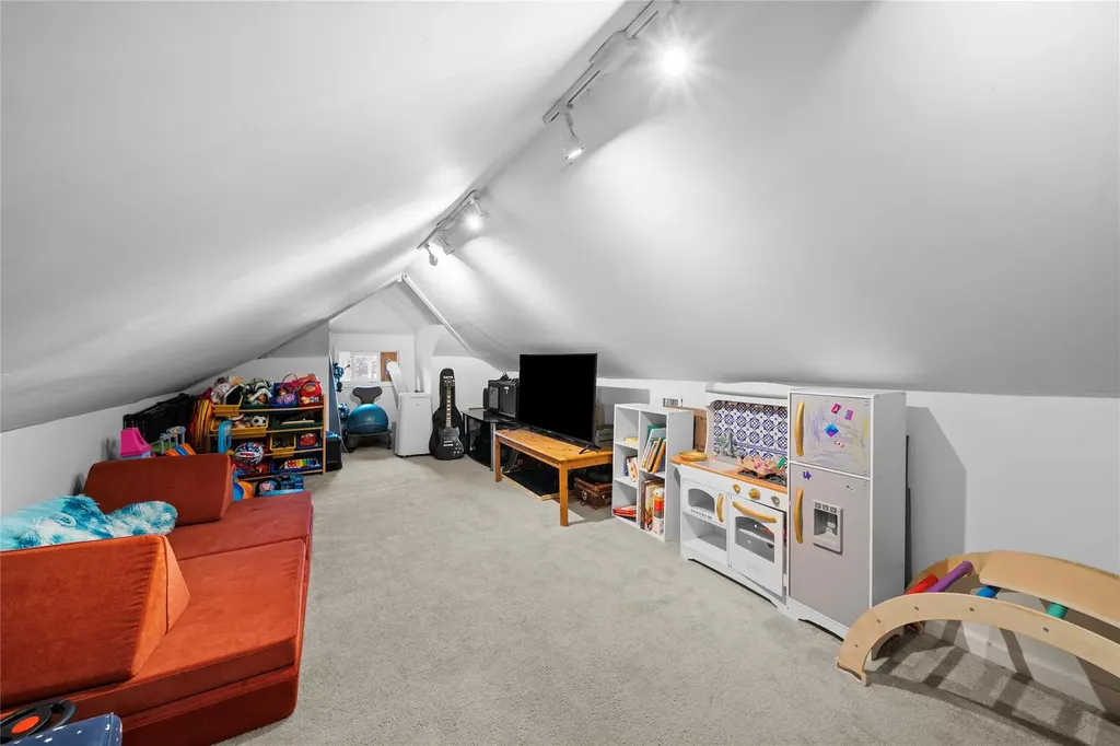 93 Island Parkway Island Park NY 11558