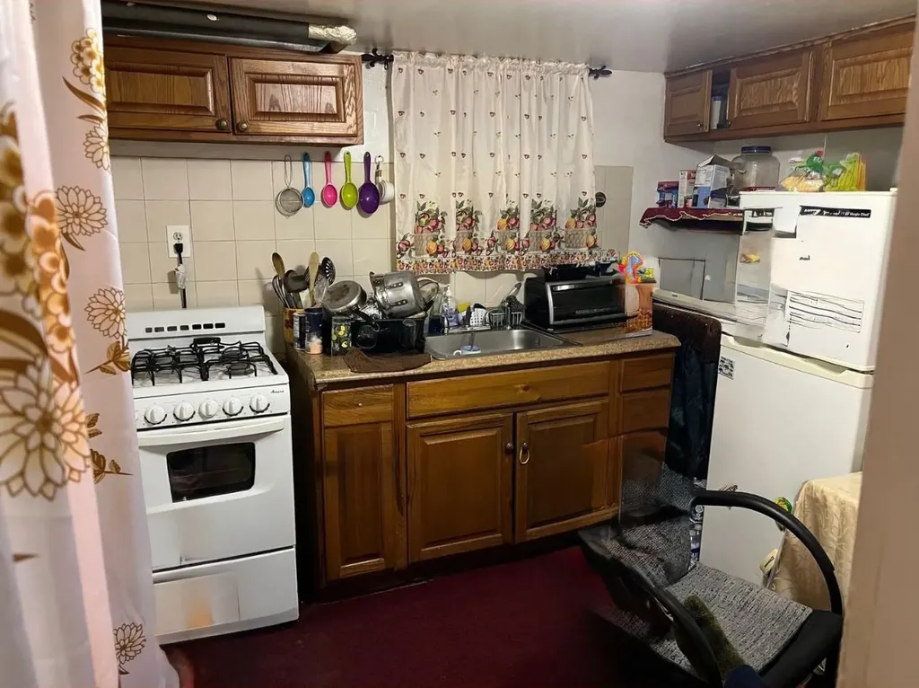 14 Matthews Place Brooklyn NY 11236