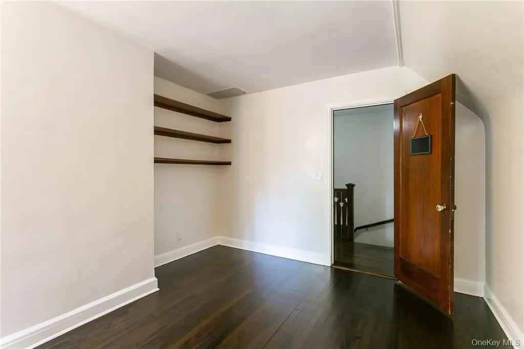 1191 Post Road Scarsdale NY 10583