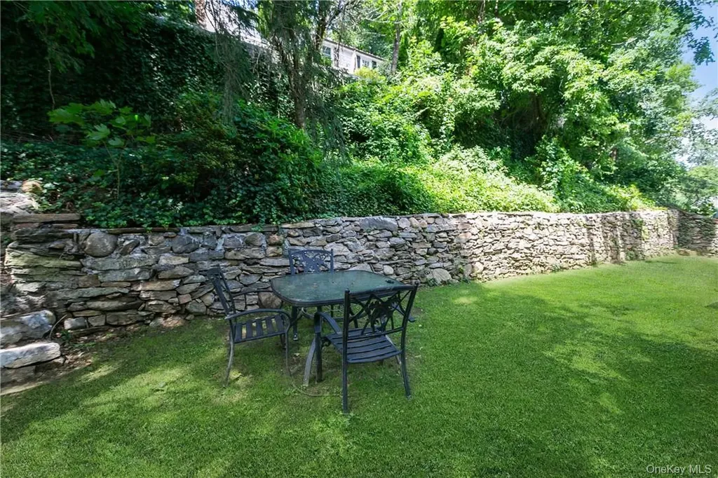 1191 Post Road Scarsdale NY 10583