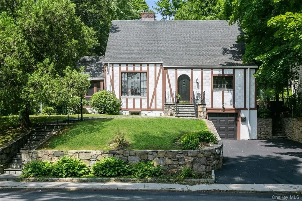 1191 Post Road Scarsdale NY 10583