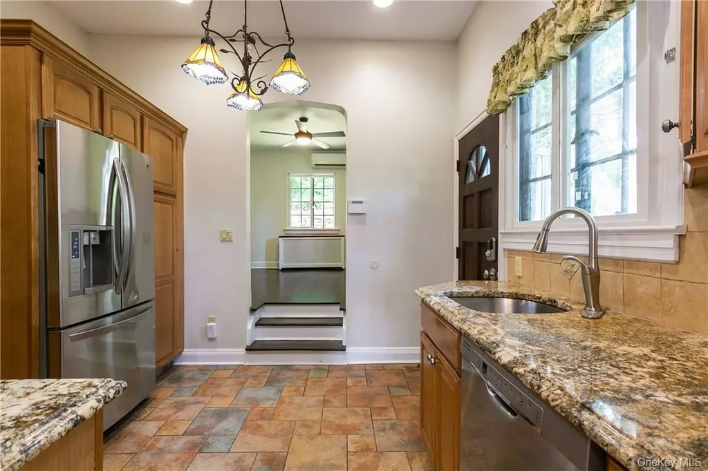1191 Post Road Scarsdale NY 10583