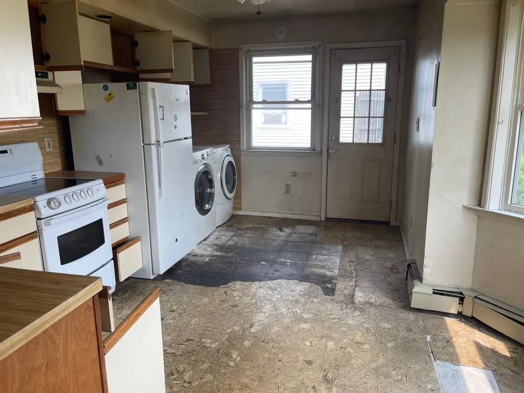 84 Rope Lane Levittown NY 11756