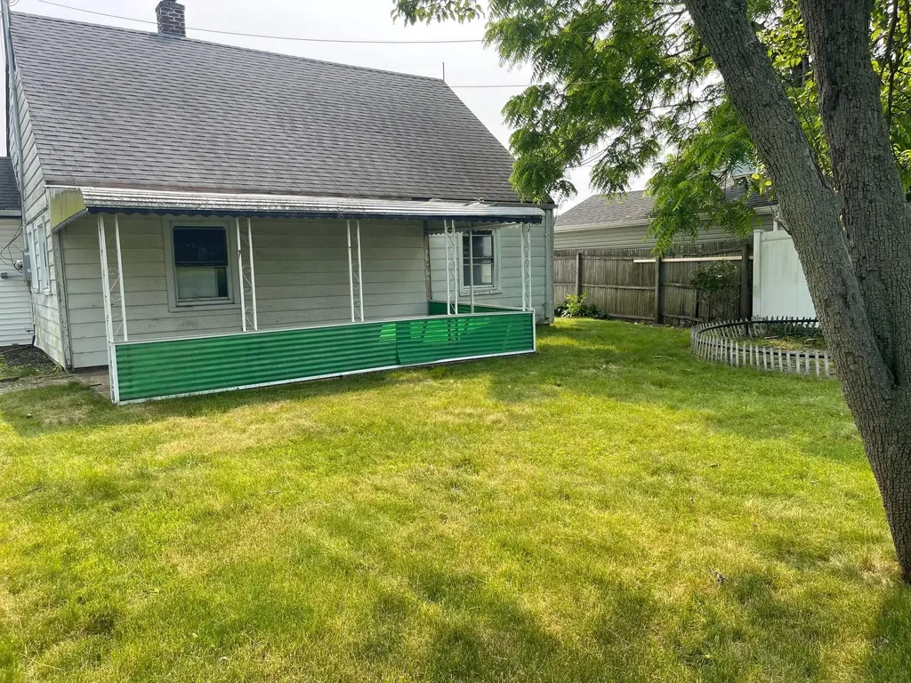 84 Rope Lane Levittown NY 11756