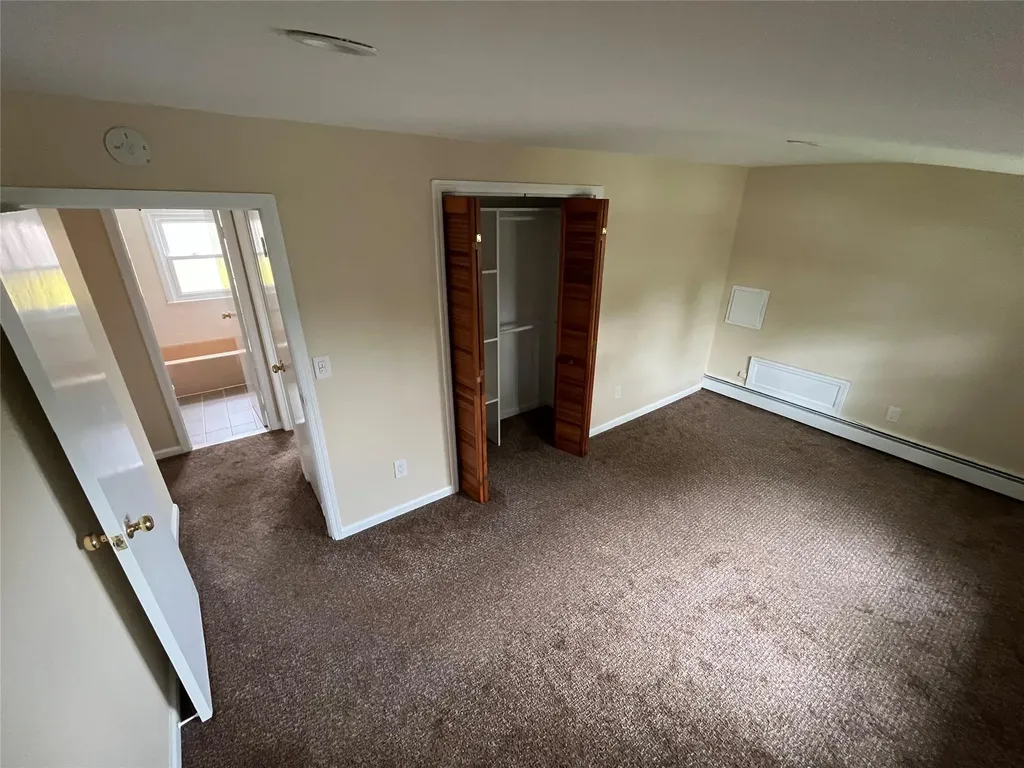 615 Floral Place Babylon NY 11702
