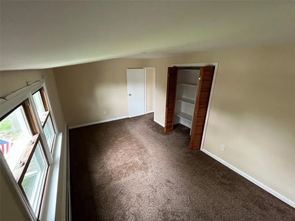 615 Floral Place Babylon NY 11702