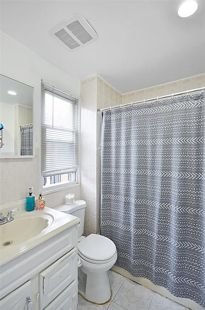 3070 Lasalle Avenue Bronx NY 10461
