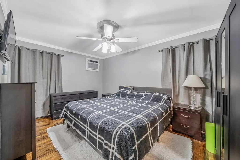 107 Avenue E Holbrook NY 11741