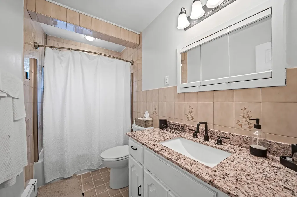 107 Avenue E Holbrook NY 11741