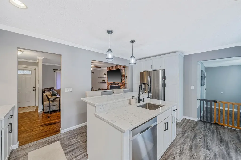 107 Avenue E Holbrook NY 11741