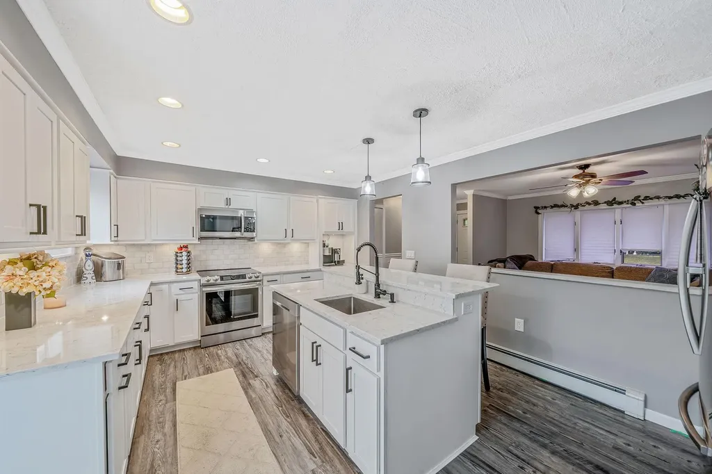 107 Avenue E Holbrook NY 11741