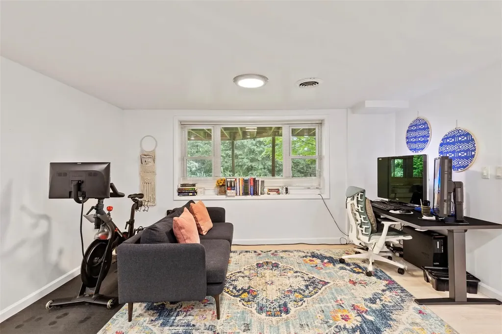 8 Sylvan Lane Scarsdale NY 10583