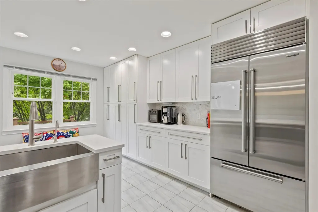 8 Sylvan Lane Scarsdale NY 10583