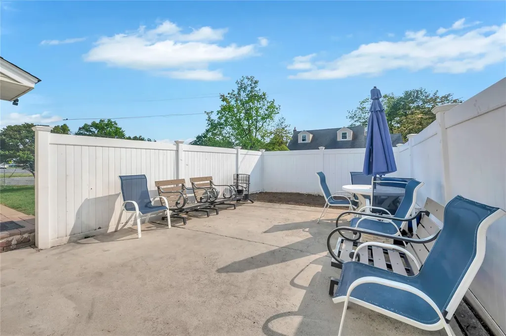 189 Stanton Boulevard Uniondale NY 11553