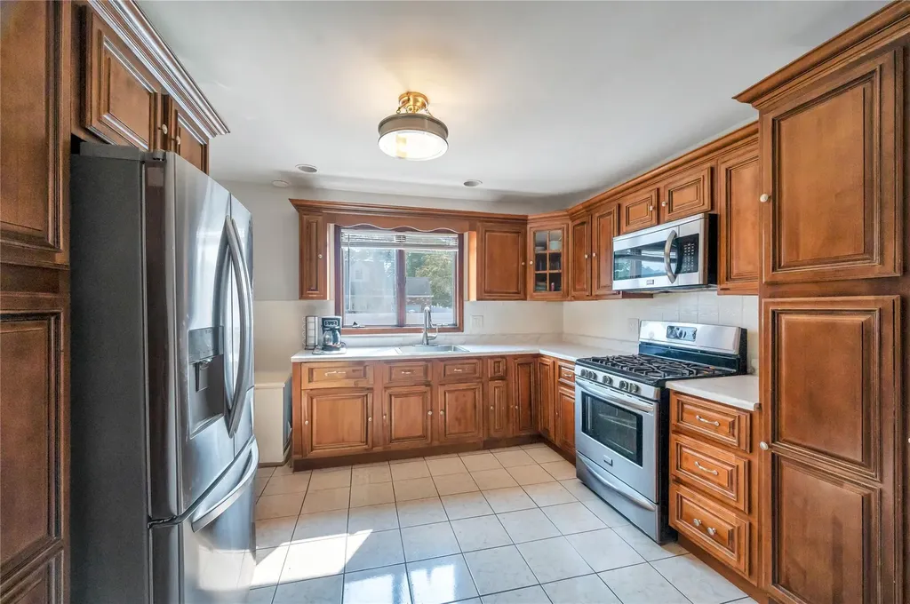 189 Stanton Boulevard Uniondale NY 11553