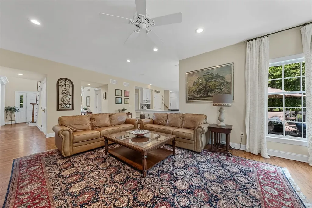 41 Carlton Drive Mount Kisco NY 10549