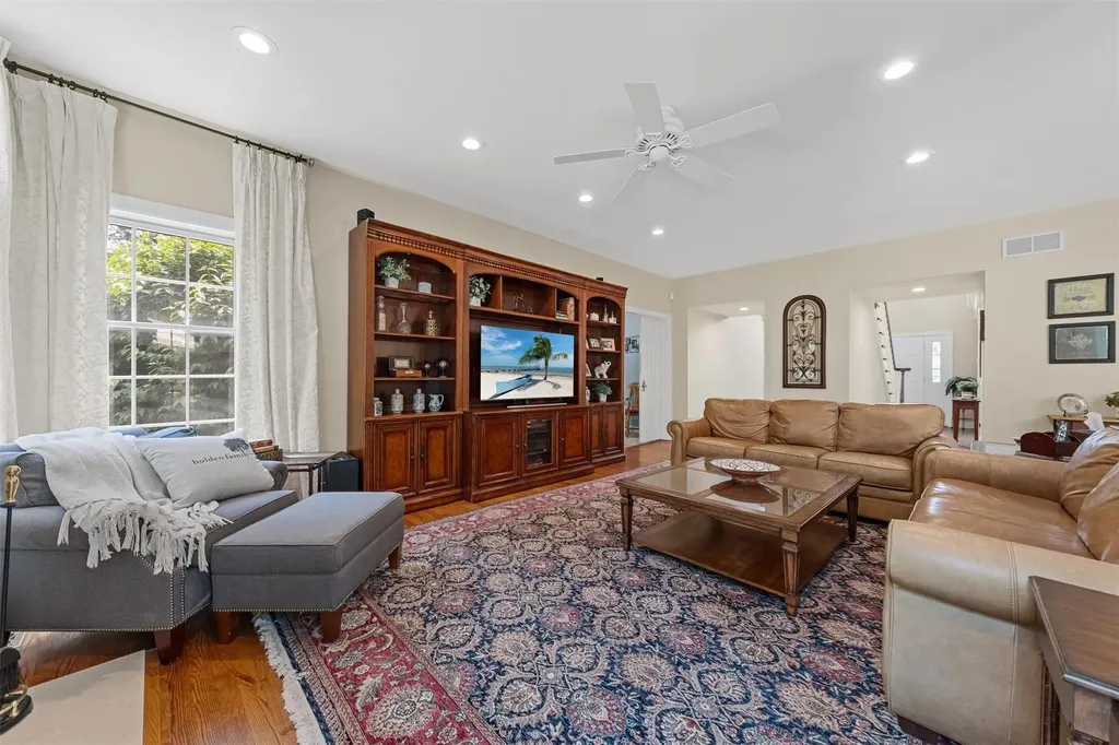 41 Carlton Drive Mount Kisco NY 10549