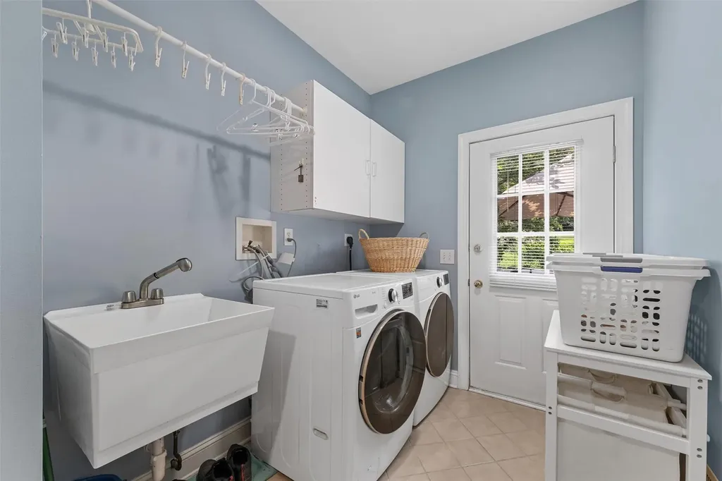 41 Carlton Drive Mount Kisco NY 10549