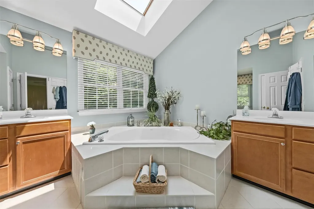 41 Carlton Drive Mount Kisco NY 10549