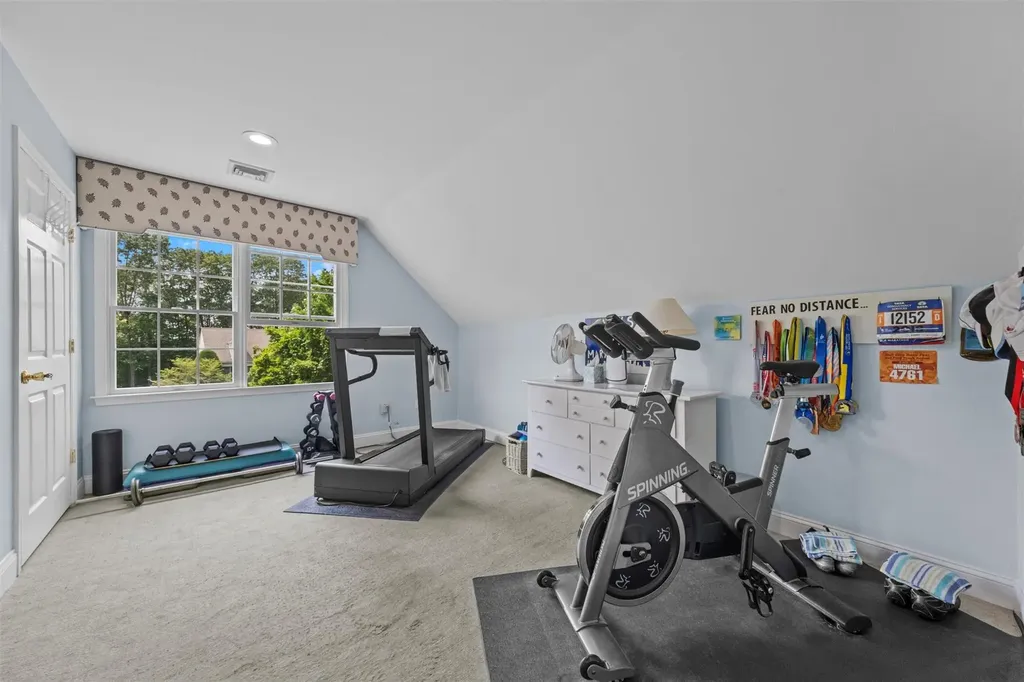 41 Carlton Drive Mount Kisco NY 10549