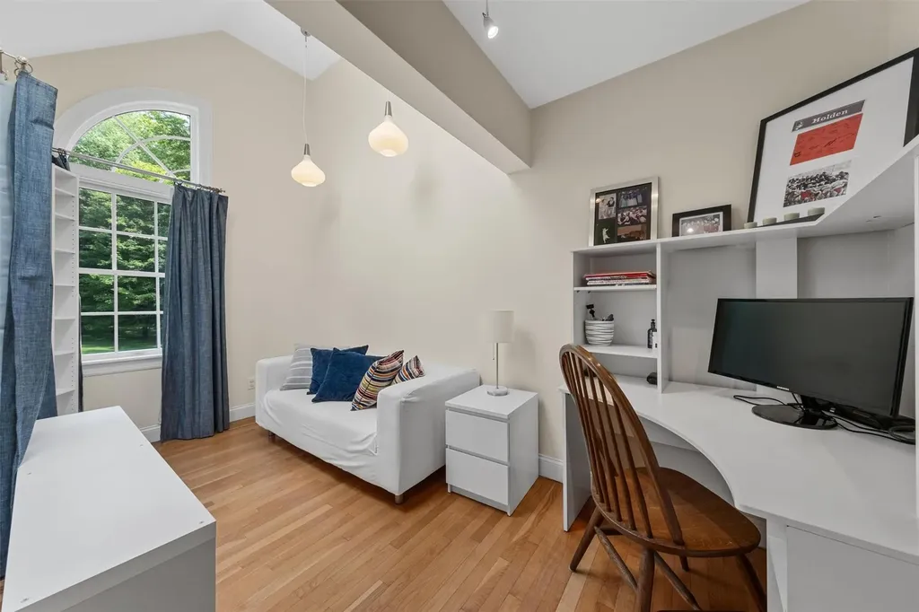 41 Carlton Drive Mount Kisco NY 10549