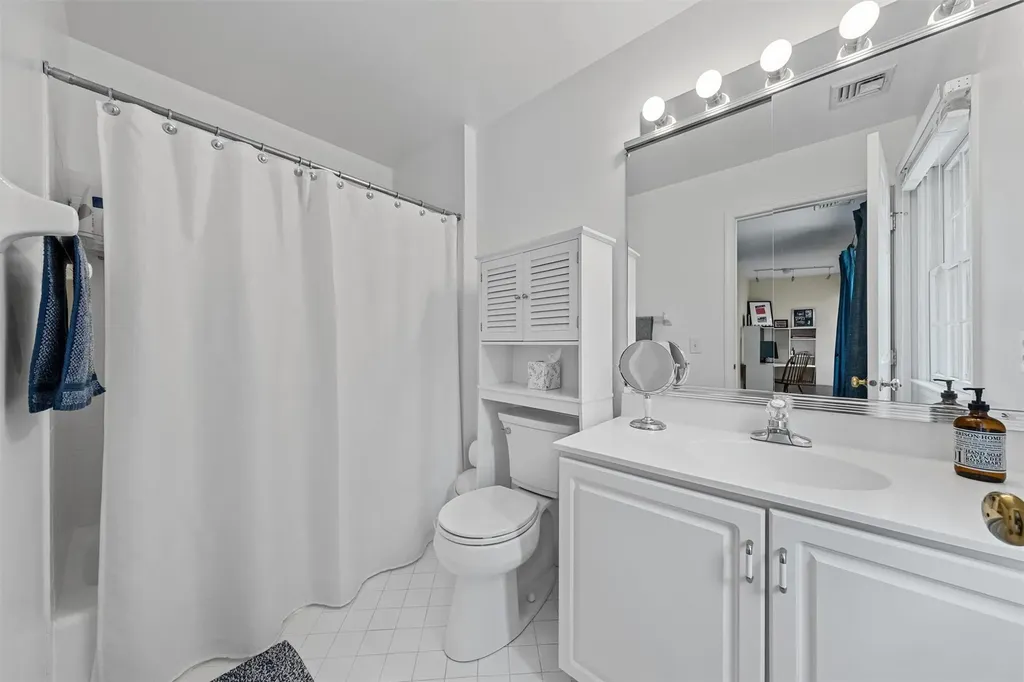 41 Carlton Drive Mount Kisco NY 10549